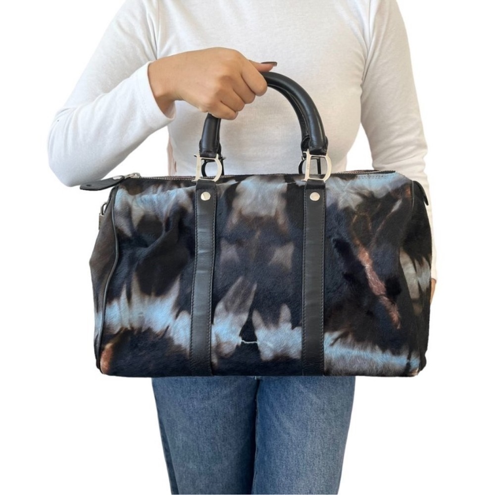 Christian Dior Vintage Logo Traveling Bag Tie Dye Black
Blue Calf Hair [102923] - Picture 3 of 15